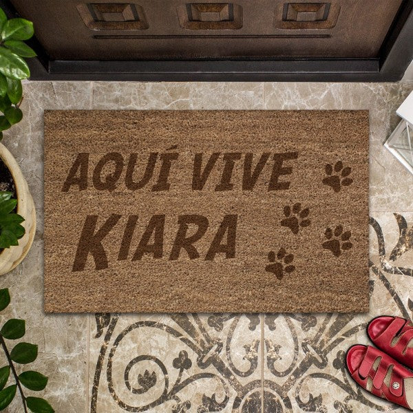 Felpudo Personalizado Aquí vive...