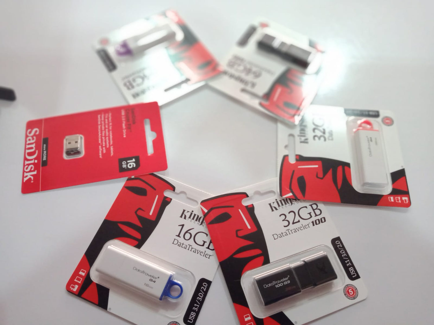 Pendrive y tarjetas Micro SD
